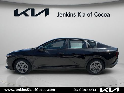 New 2026 Kia K4 FWD image 9