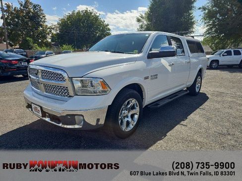 Used 2015 RAM 1500 Laramie w/ Convenience Group AWD/4WD image 3