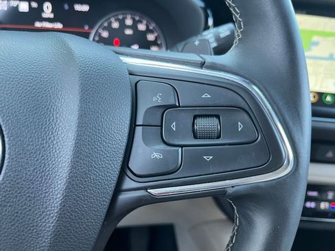 Used 2023 Buick Envision Avenir image 24