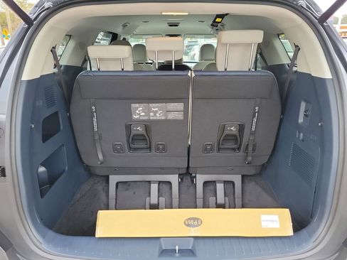 New 2026 Kia Carnival EX image 14