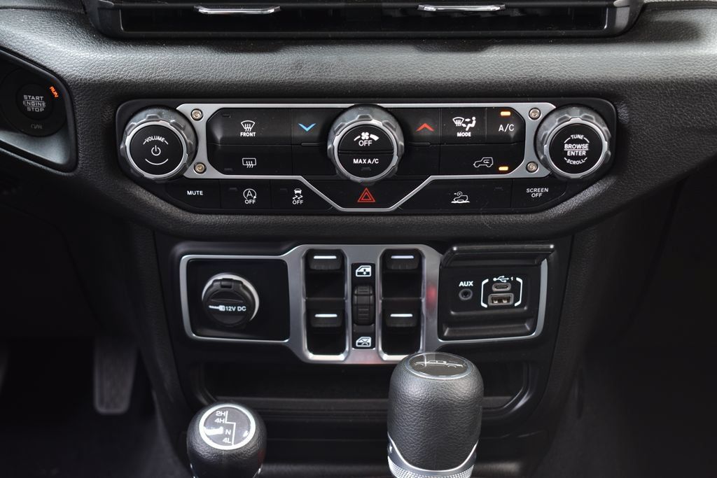 Used 2025 Jeep Gladiator Sport AWD/4WD image 30