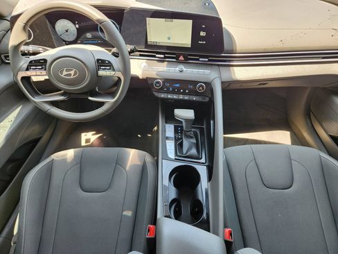 Used 2024 Hyundai Elantra SEL w/ Convenience Package FWD image 26
