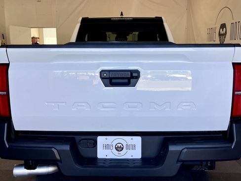 Used 2024 Toyota Tacoma SR image 4