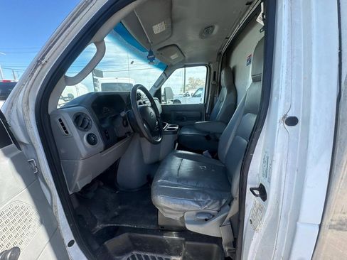 Used 2010 Ford E-250 and Econoline 250 image 9