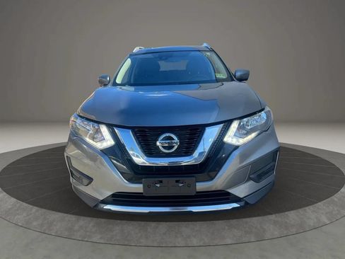 Used 2019 Nissan Rogue SV w/ Sun & Sound Touring Package AWD/4WD image 2