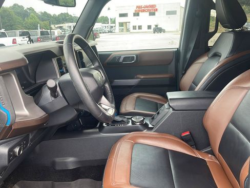 Used 2022 Ford Bronco Outer Banks AWD/4WD image 9