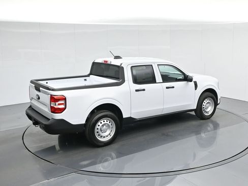 New 2025 Ford Maverick XL w/ Equipment Group 102A image 39