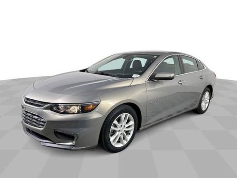 Used 2018 Chevrolet Malibu LT FWD image 4