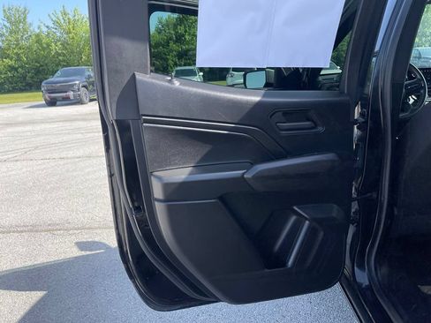 Used 2023 Chevrolet Colorado W/T RWD image 16