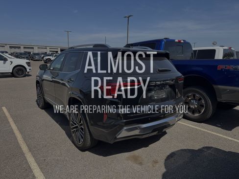 Used 2026 GMC Terrain Denali AWD/4WD image 3