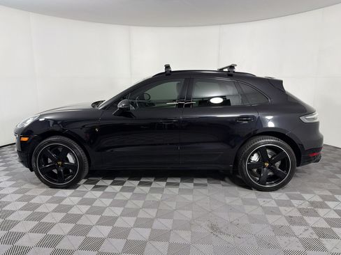 Certified 2021 Porsche Macan Turbo AWD/4WD image 2