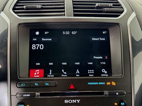 Used 2018 Ford Explorer Platinum image 14