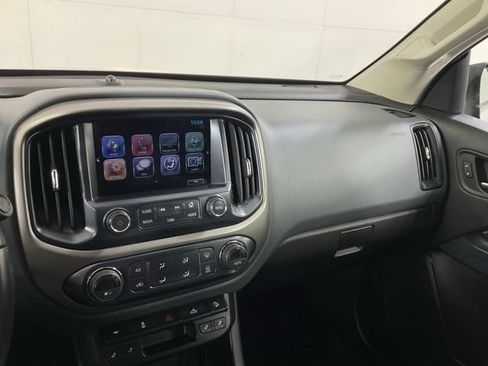 Used 2018 Chevrolet Colorado Z71 AWD/4WD image 15