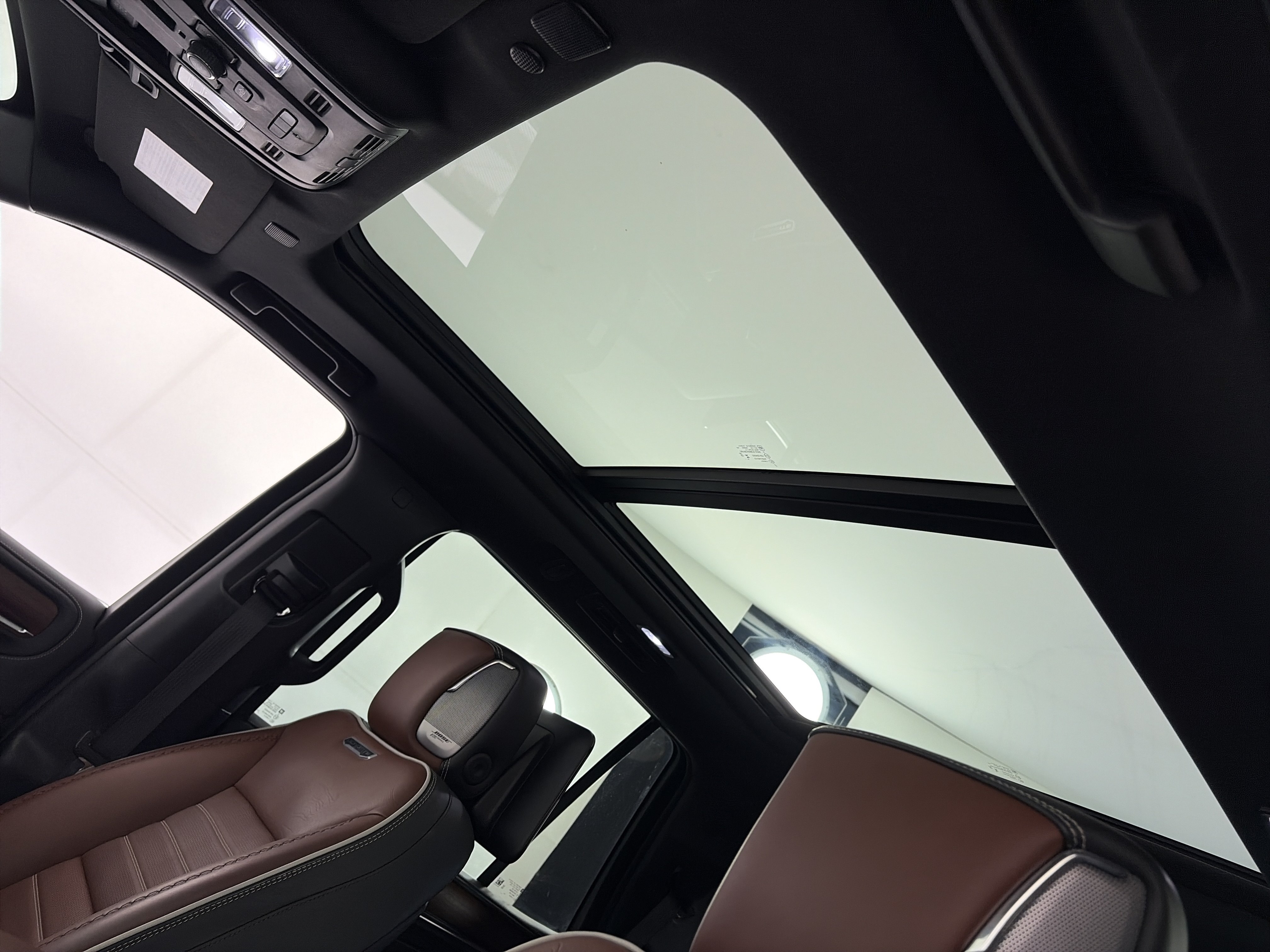 Used 2023 GMC Yukon Denali Ultimate w/ LPO, Floor Liner Package AWD/4WD image 24