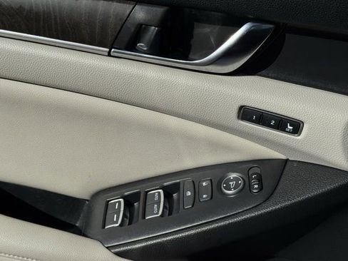 Used 2020 Honda Accord Touring image 26