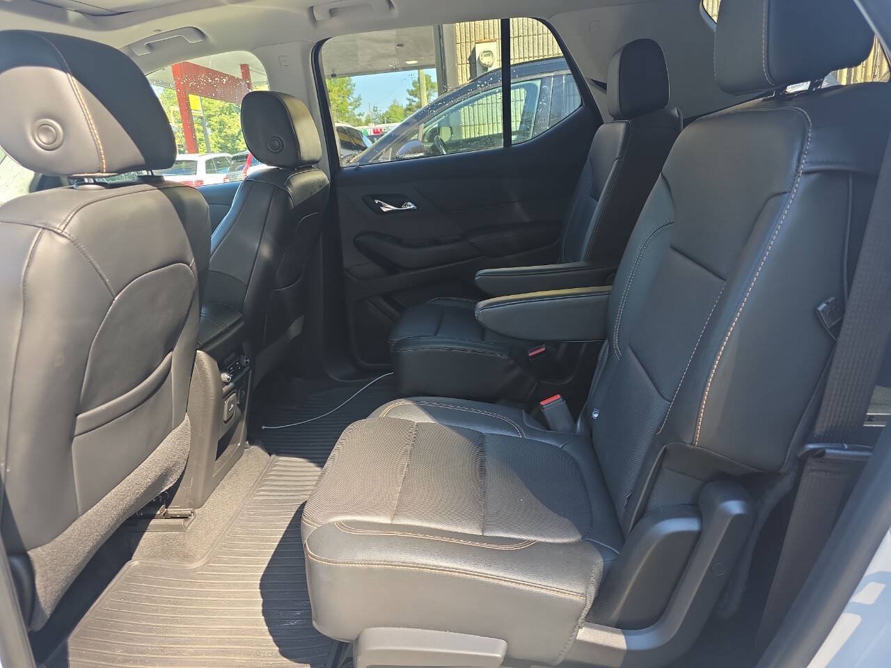 Used 2019 Chevrolet Traverse Premier w/ Driver Confidence II Package FWD image 12
