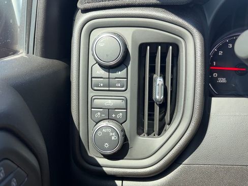 Used 2021 Chevrolet Silverado 1500 Custom Trail Boss AWD/4WD image 19