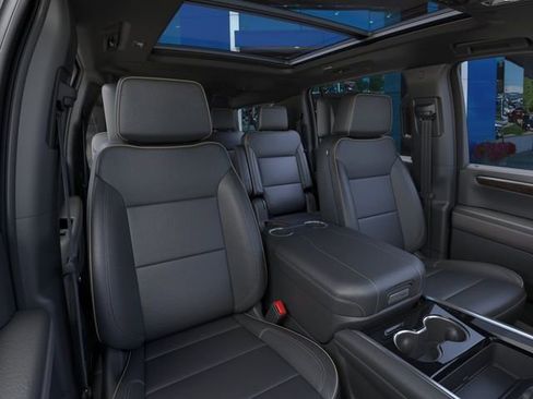 New 2026 Chevrolet Suburban Premier AWD/4WD image 18