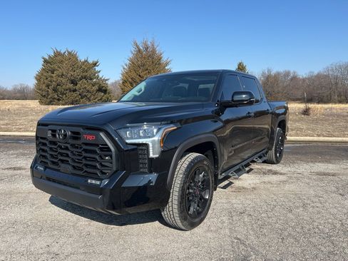 Used 2024 Toyota Tundra Limited image 1