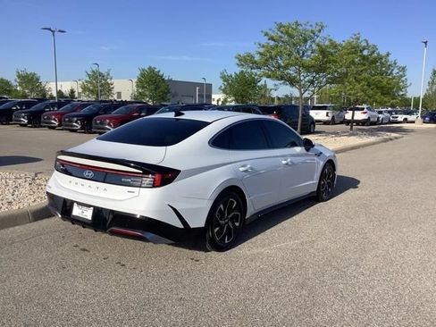 Certified 2025 Hyundai Sonata SEL AWD/4WD image 6