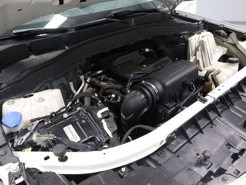 Certified 2020 Ford Explorer XLT w/ Equipment Group 202A image 15