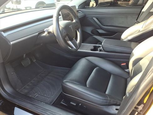 Used 2019 Tesla Model 3 Standard Range Plus image 11