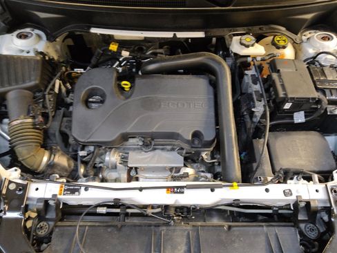 Used 2024 GMC Terrain SLT image 30