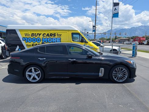 Used 2018 Kia Stinger RWD image 2