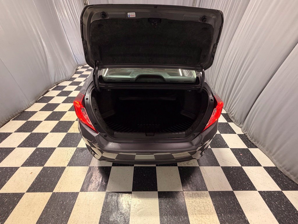 Used 2018 Honda Civic EX image 7