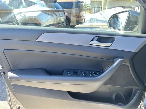Used 2019 Hyundai Sonata SEL image 12
