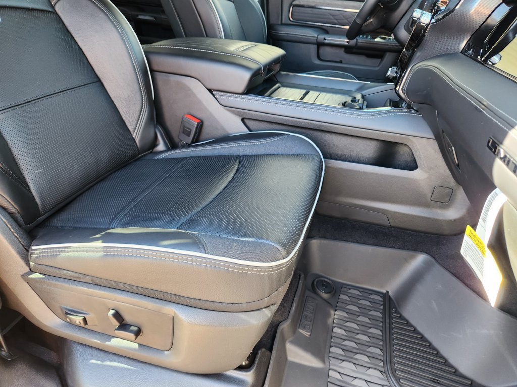 New 2026 RAM 2500 Limited AWD/4WD image 14