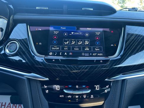 Used 2025 Cadillac XT6 Premium Luxury image 23