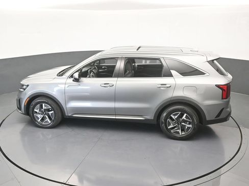 Used 2023 Kia Sorento EX w/ Panoramic Sunroof Package FWD image 54