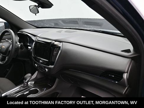 Used 2023 Chevrolet Traverse LT AWD/4WD image 10