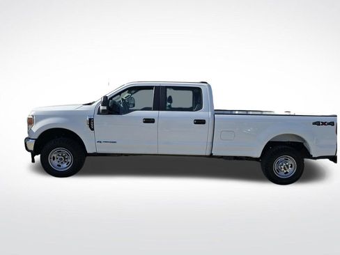 Used 2022 Ford F250 XL w/ Power Equipment Group image 4