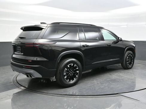 Used 2025 Chevrolet Traverse Z71 AWD/4WD image 7