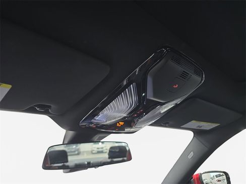 Certified 2025 BMW 230i Coupe w/ M Sport Package image 23