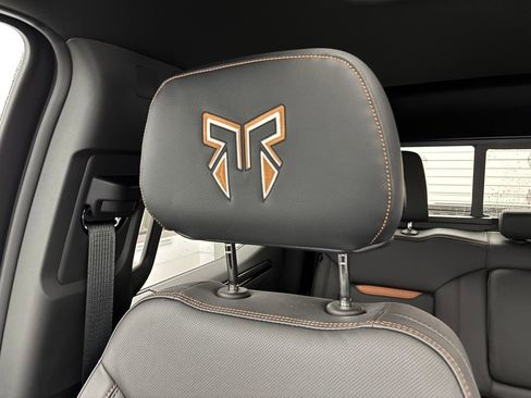 New 2025 GMC Sierra 1500 AT4 w/ AT4 Premium Package image 38