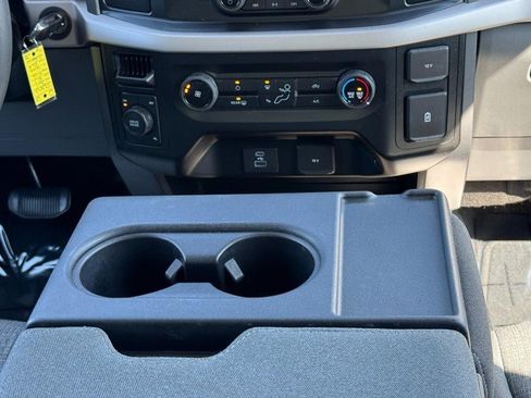 Used 2021 Ford F150 XLT AWD/4WD image 16