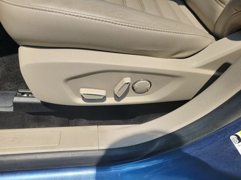 Used 2018 Ford Fusion SE w/ Fusion SE Technology Package FWD image 20