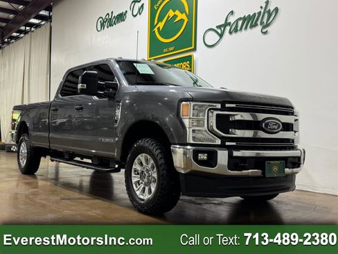 Used 2022 Ford F250 XLT w/ XLT Value Package AWD/4WD image 1