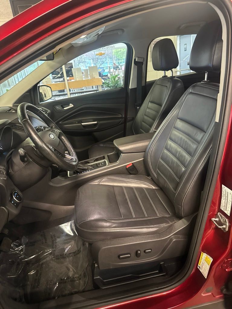 Used 2017 Ford Escape Titanium AWD/4WD image 7