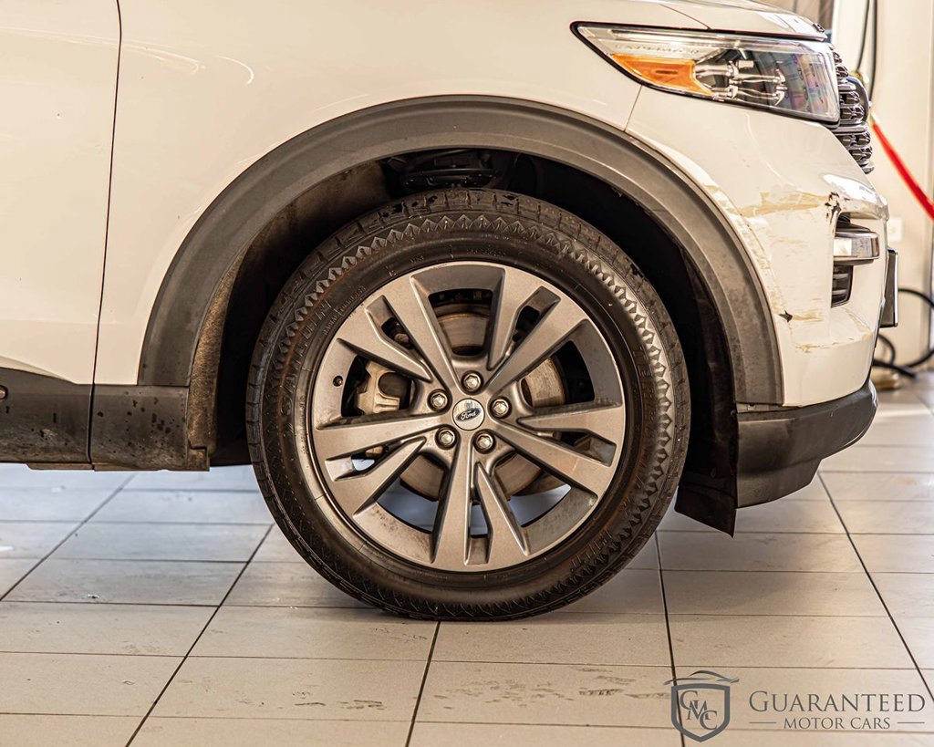 Used 2021 Ford Explorer XLT w/ Equipment Group 202A RWD image 11