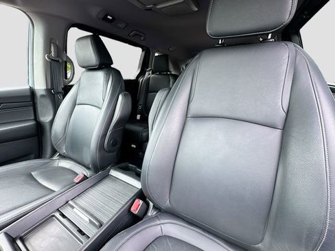 Certified 2024 Honda Odyssey Touring image 21