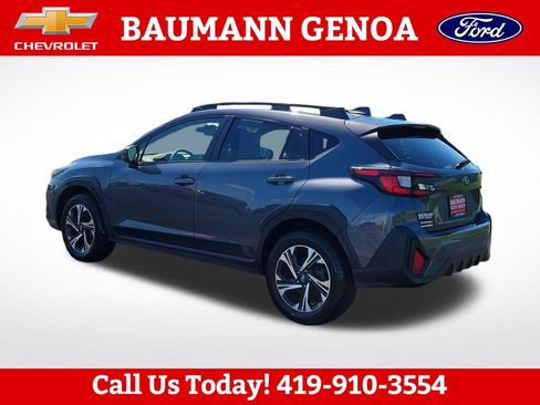 Used 2024 Subaru Crosstrek 2.0i Premium AWD/4WD image 3
