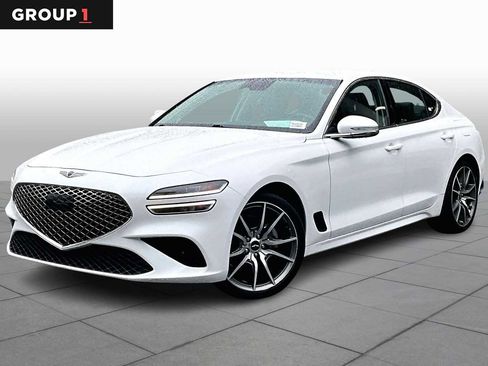 Used 2023 Genesis G70 2.0T image 1