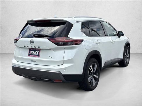 Used 2026 Nissan Rogue SL FWD image 5