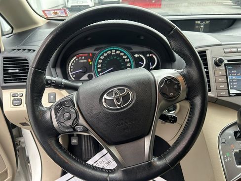 Used 2015 Toyota Venza XLE image 15