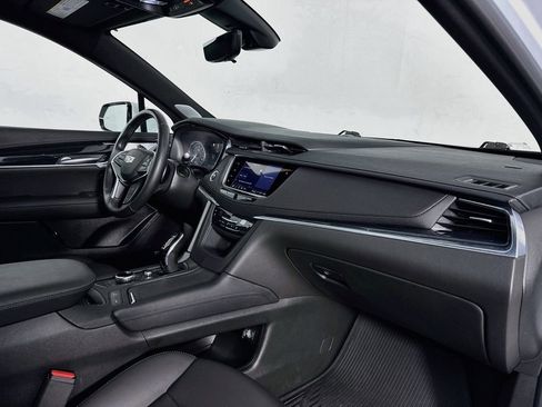 Used 2024 Cadillac XT5 Premium Luxury w/ Technology Package image 18