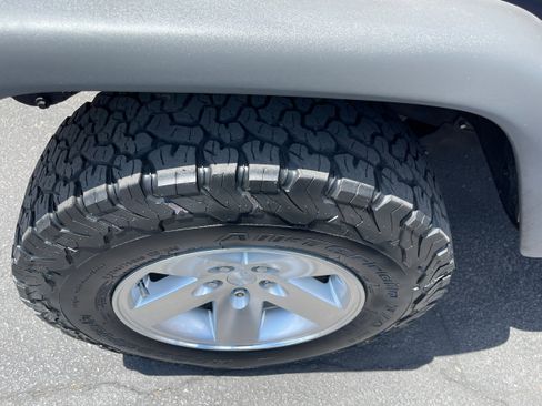 Used 2005 Jeep Wrangler Sport image 12